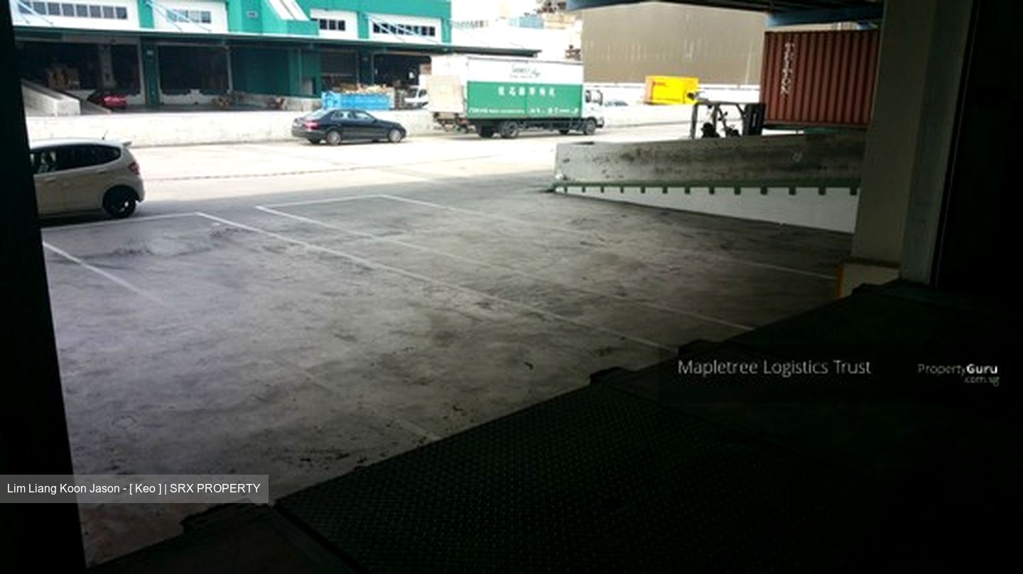 Alps Avenue (D17), Warehouse #301126321